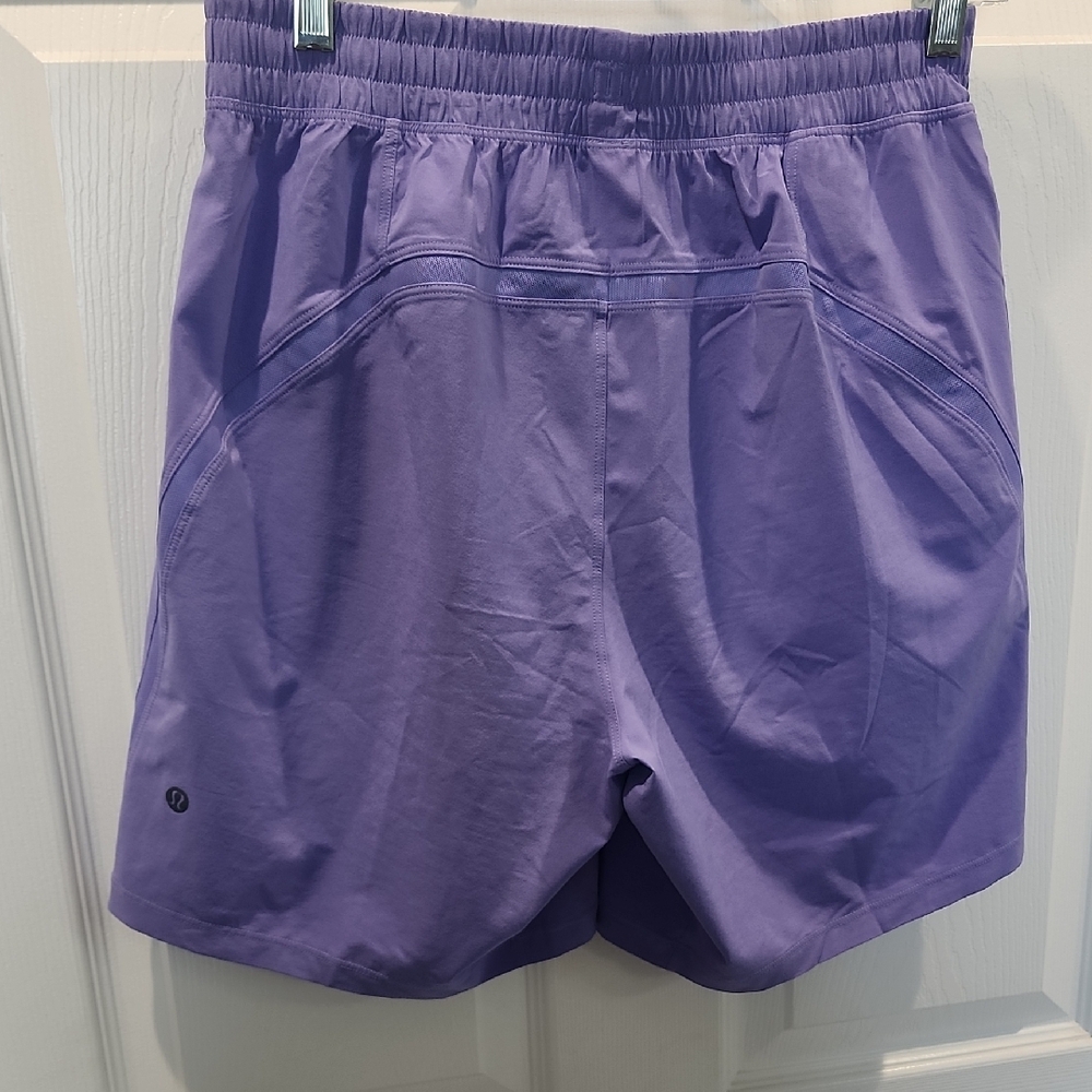 Lululemon Men's Athletic Shorts - Size SMALL.  7" Inseam